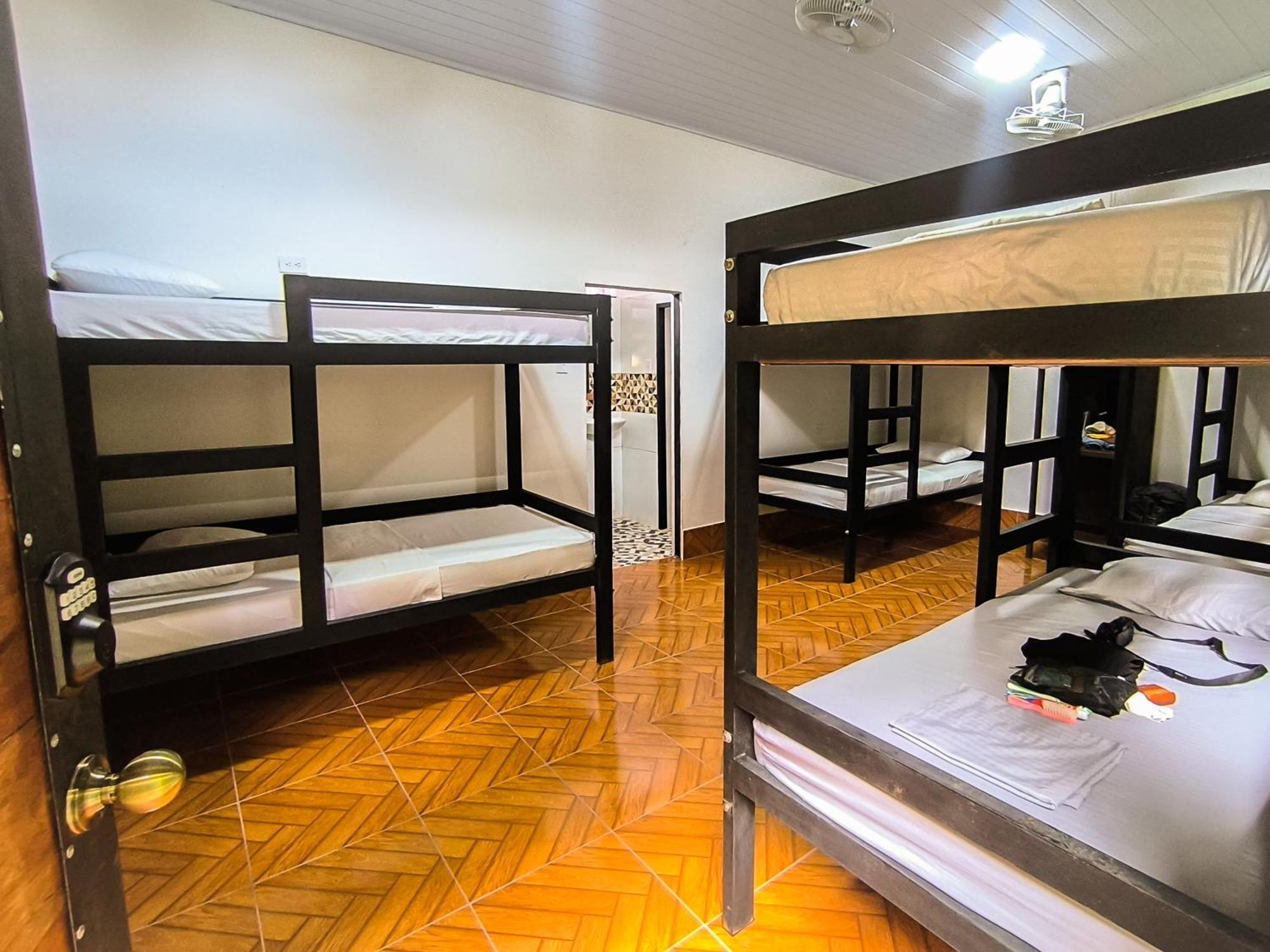 Hostel Casa De Las Palmas Tours Λετίσια Εξωτερικό φωτογραφία