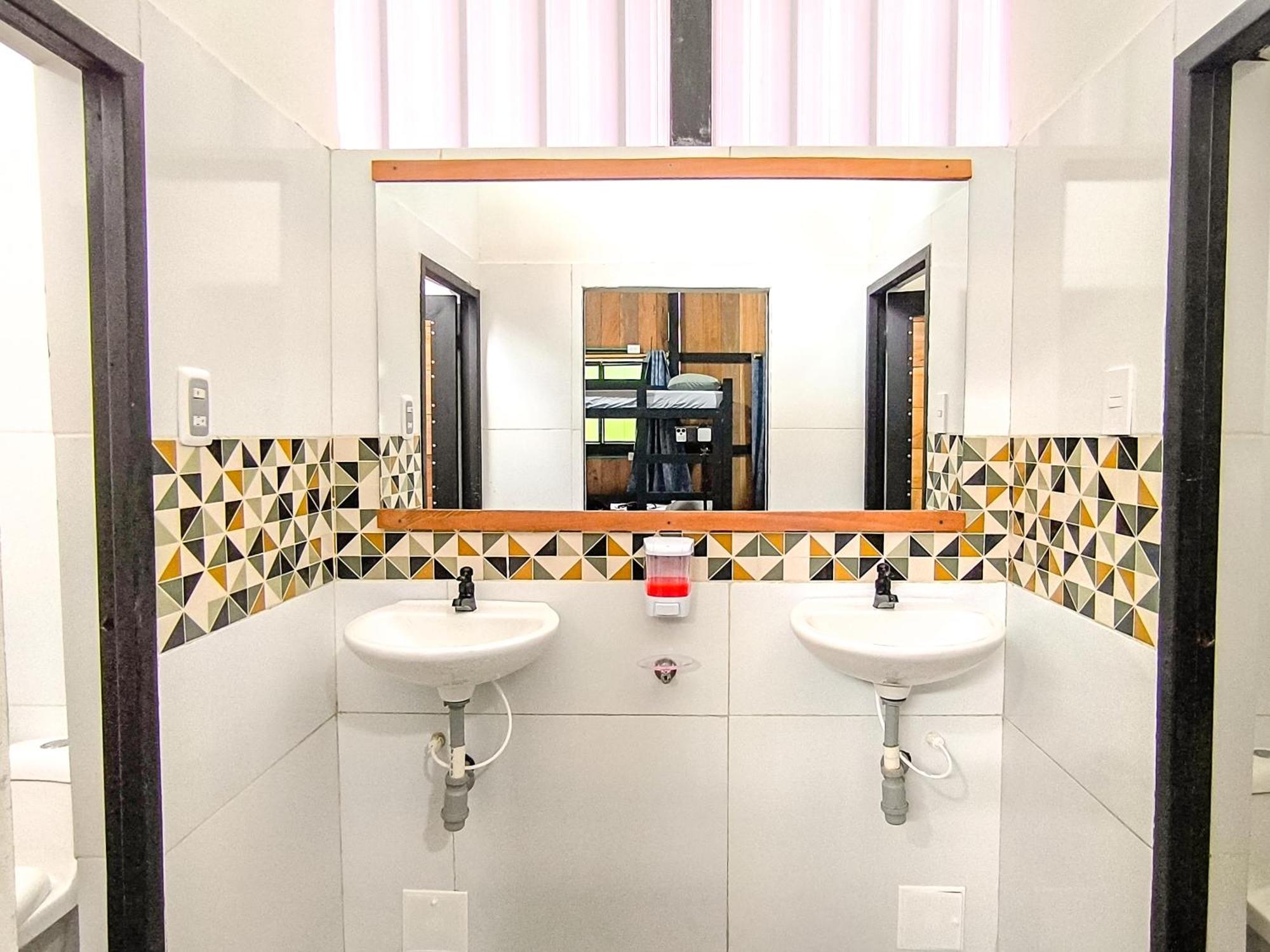Hostel Casa De Las Palmas Tours Λετίσια Εξωτερικό φωτογραφία