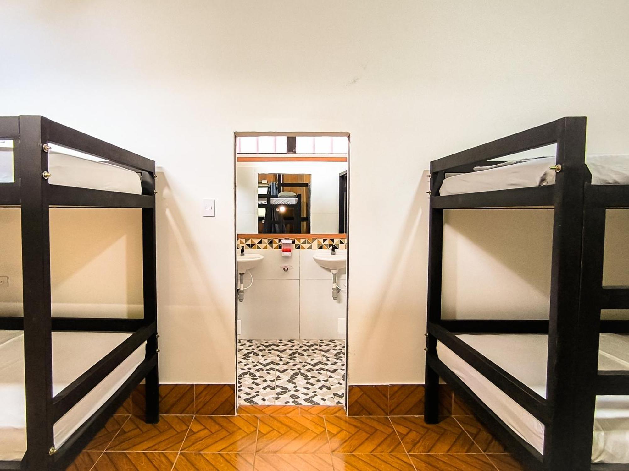 Hostel Casa De Las Palmas Tours Λετίσια Εξωτερικό φωτογραφία