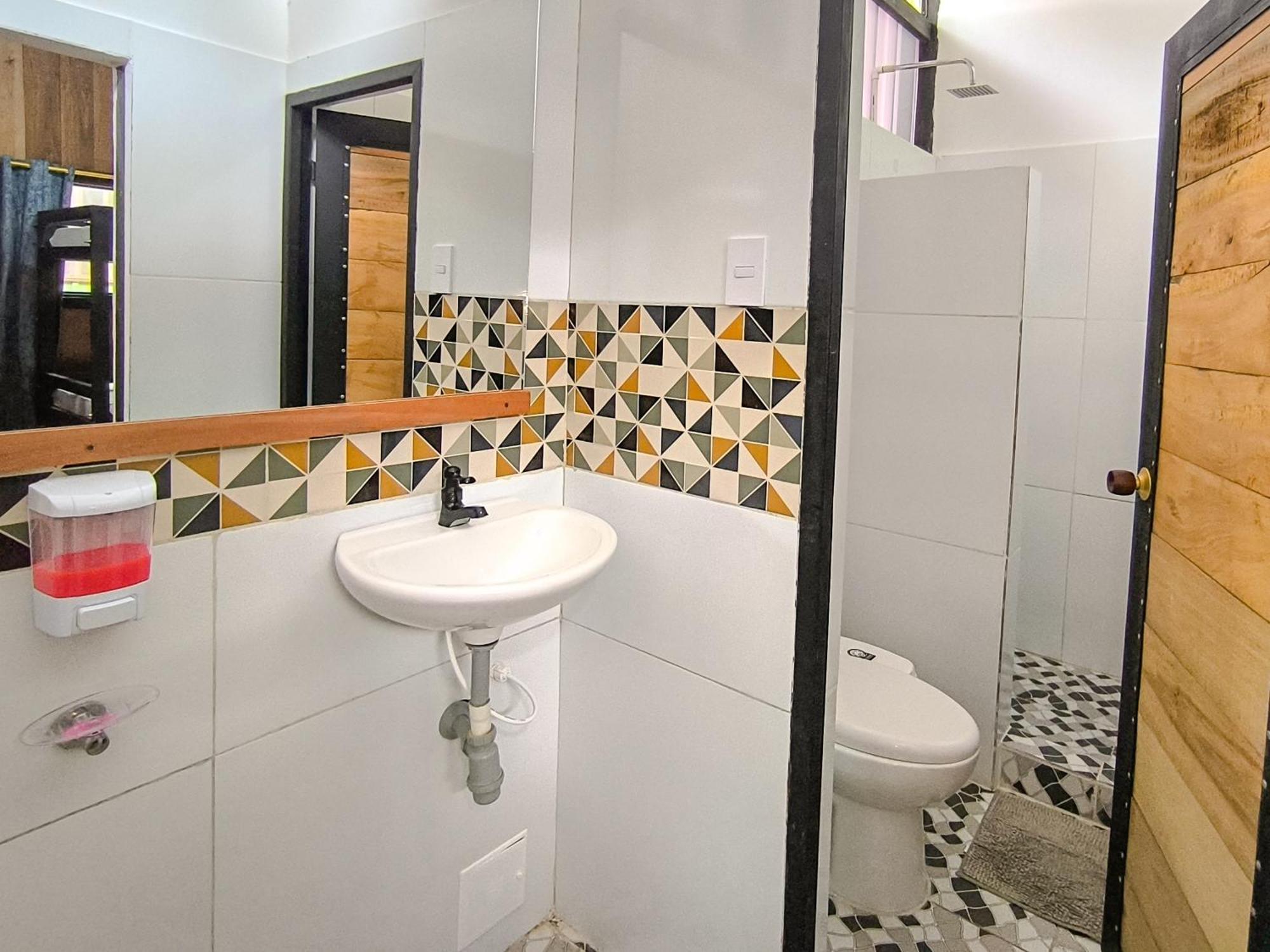 Hostel Casa De Las Palmas Tours Λετίσια Εξωτερικό φωτογραφία