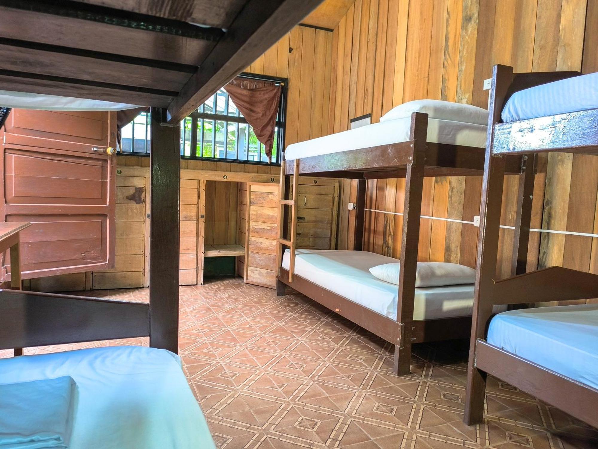 Hostel Casa De Las Palmas Tours Λετίσια Εξωτερικό φωτογραφία