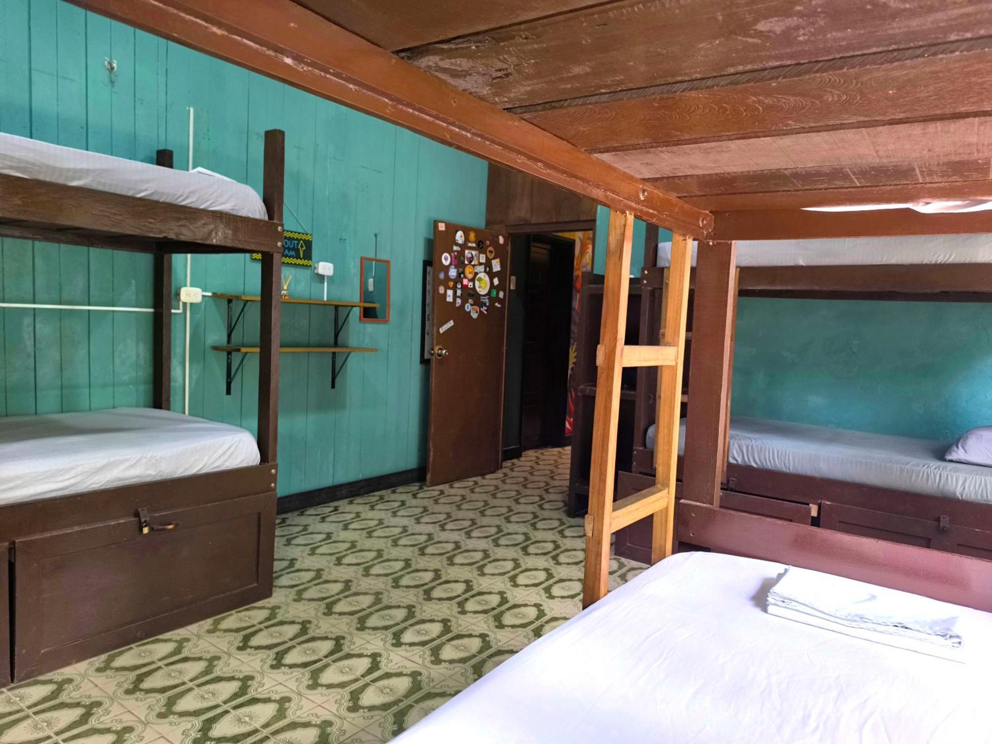 Hostel Casa De Las Palmas Tours Λετίσια Εξωτερικό φωτογραφία